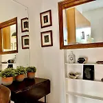 Charming Townhouse Nyaraló *