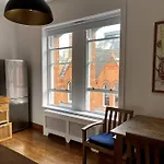 Charming Townhouse Nyaraló