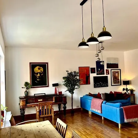 Дом отдыха Charming Townhouse *