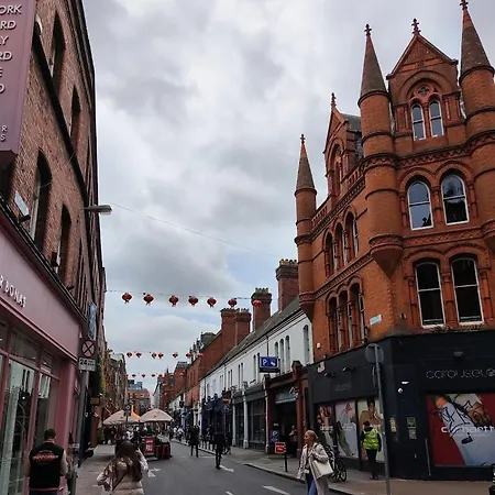 Charming Townhouse Дом отдыха