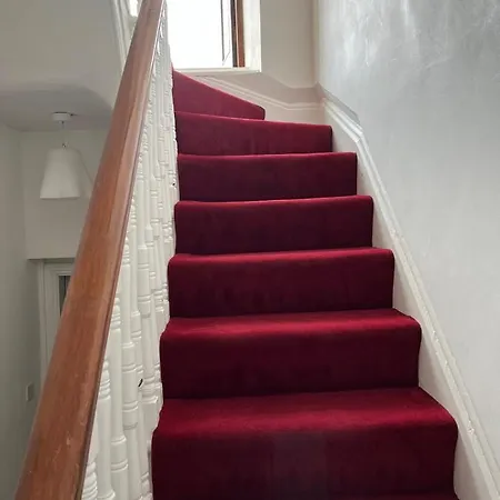 Charming Townhouse Дом отдыха