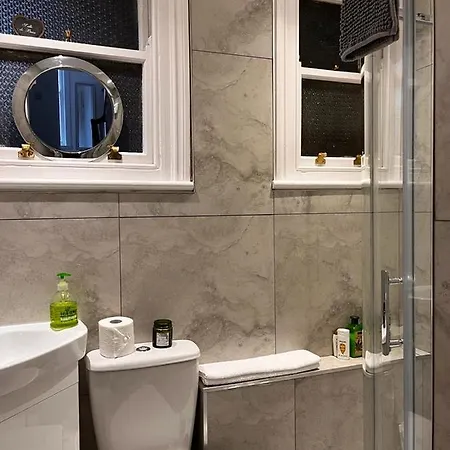 Charming Townhouse *