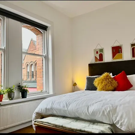 بيت للعطل Charming Townhouse *