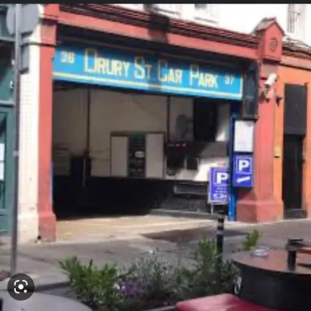 Charming Townhouse Holiday home